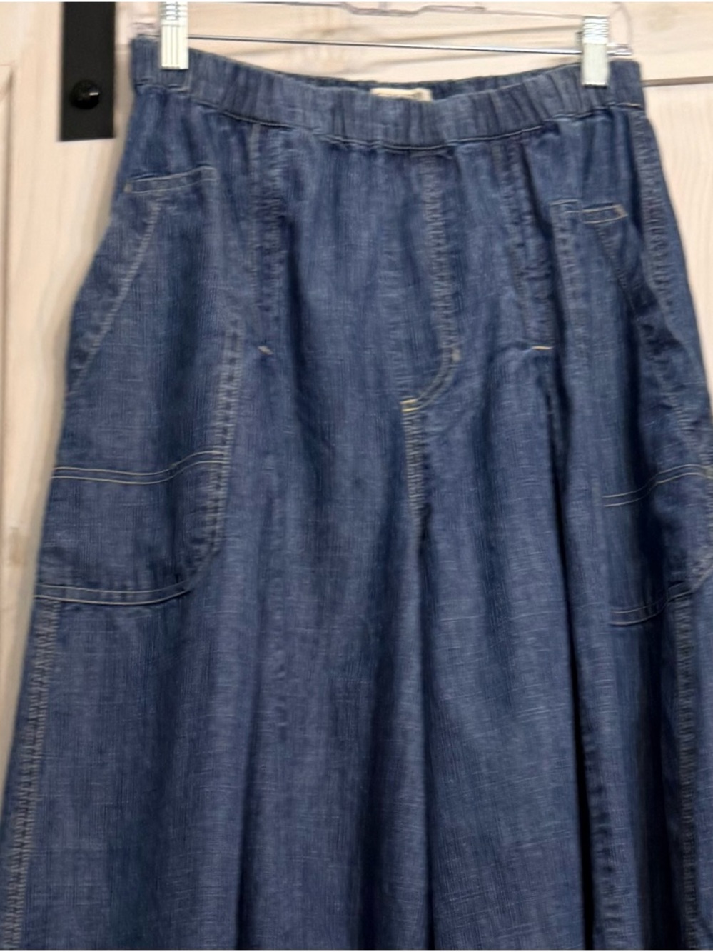 Like New We are free classic wash denim split skirt/Pant Medium Great look on! - Picture 4 of 6
